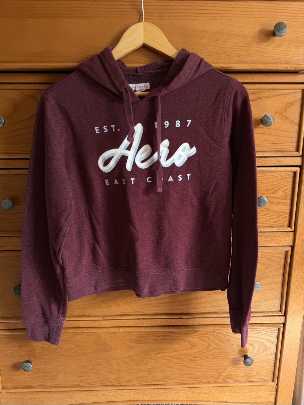 Aeropostale Hoodie Womens M Burgundy Pullover Crop Hoodie Sporty Casual Retro